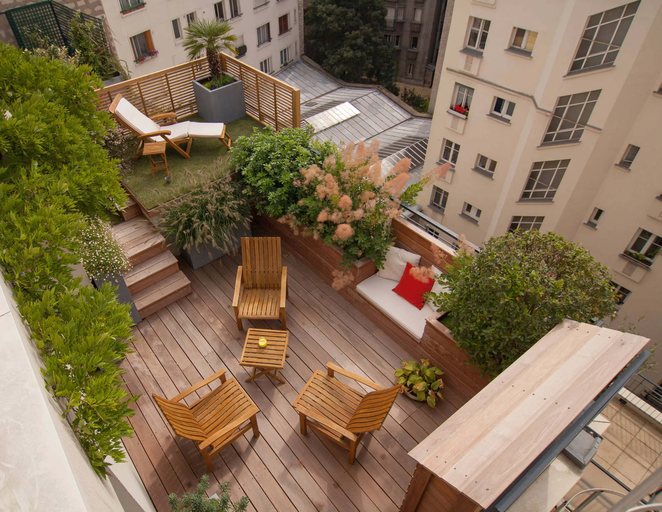 Modern outdoor balcony crafted by Balcony Construction Christchurch showcasing style and functionality